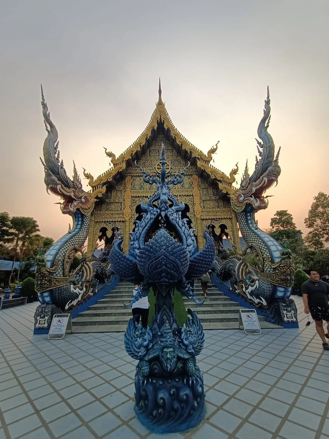 Chiangrai white ,blue,red temple & lalita cafe — gallery photo 10