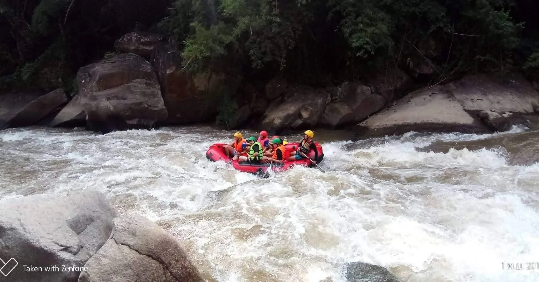 Sticky waterfall & white water rafting — gallery photo 3