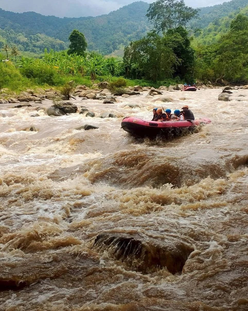 Sticky waterfall & white water rafting — gallery photo 13